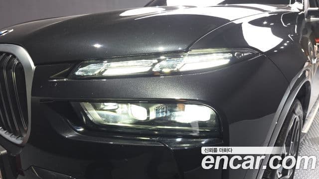 BMW X7 2025 — Photo 31/34