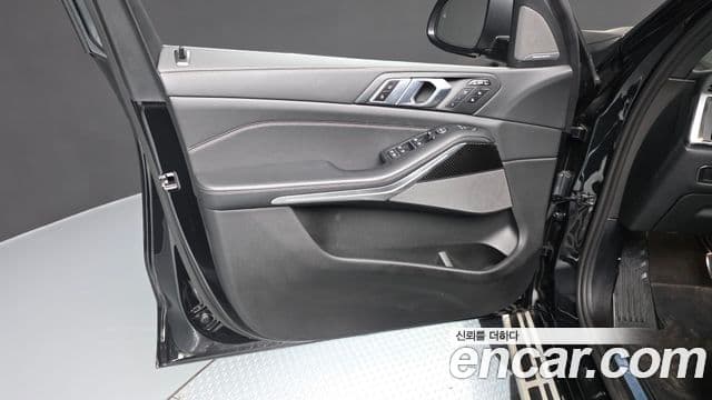 BMW X7 2025 — Photo 27/34