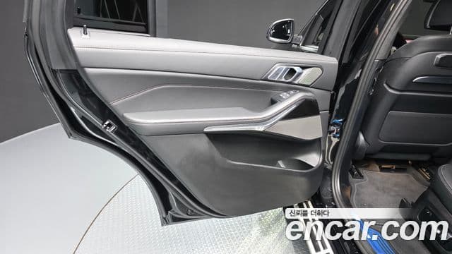 BMW X7 2025 — Photo 4/34