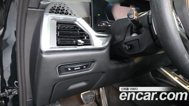 BMW X7 2025 — Photo 12/34