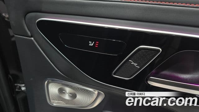 Mercedes-Benz GLC-Class 2024 — Photo 10/20