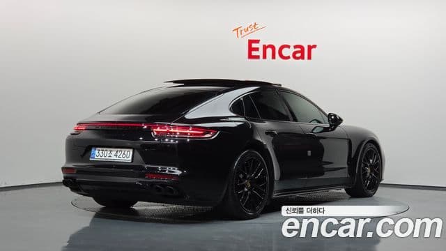 Porsche Panamera 2020 — Photo 21/39