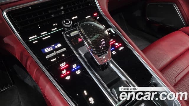 Porsche Panamera 2020 — Photo 33/39