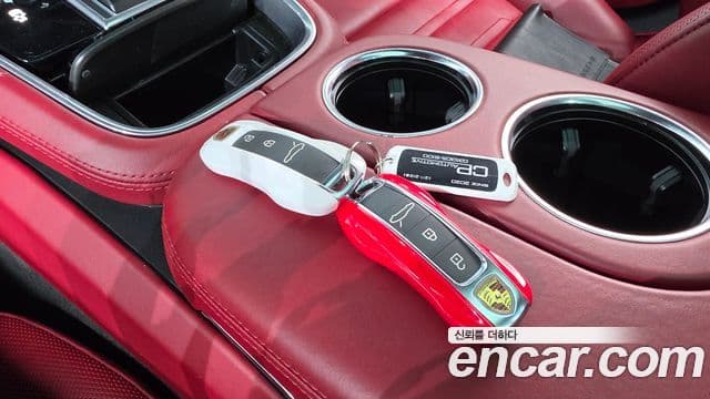 Porsche Panamera 2020 — Photo 34/39