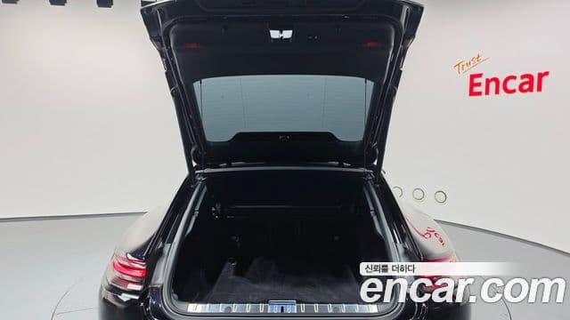 Porsche Panamera 2020 — Photo 24/39