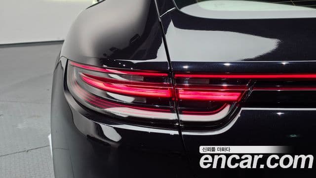 Porsche Panamera 2020 — Photo 18/39