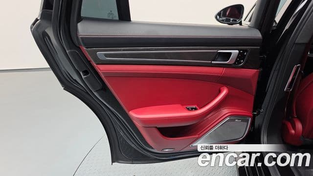Porsche Panamera 2020 — Photo 7/39