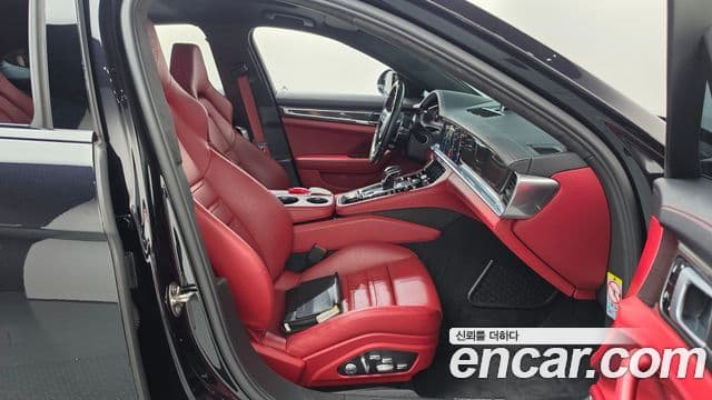 Porsche Panamera 2020 — Photo 36/39