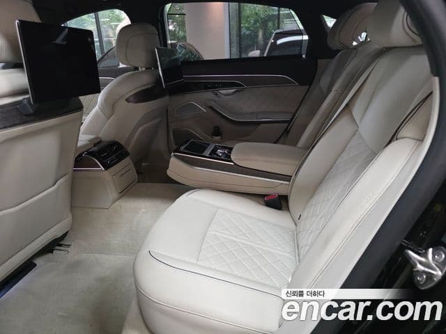 Audi A8 2023 — Photo 9/9