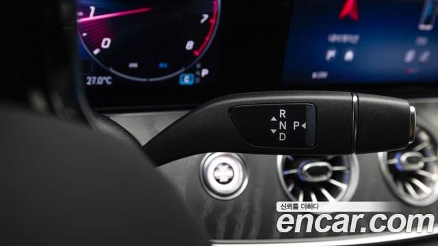 Mercedes-Benz AMG GT 2025 — Photo 6/19