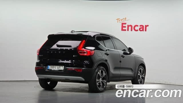 Volvo XC40 2020 — Фото 2/20
