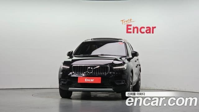 Volvo XC40 2020 — Фото 3/20