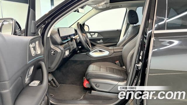 Mercedes-Benz GLE-Class 2025 — Photo 13/20