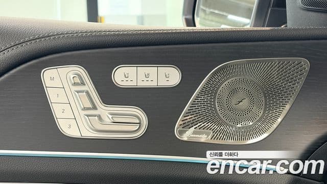 Mercedes-Benz GLE-Class 2025 — Photo 17/20