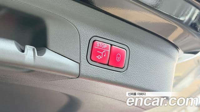 Mercedes-Benz GLE-Class 2025 — Photo 11/20
