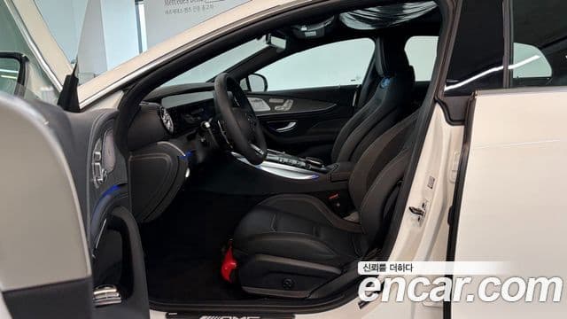 Mercedes-Benz AMG GT 2025 — Photo 19/20