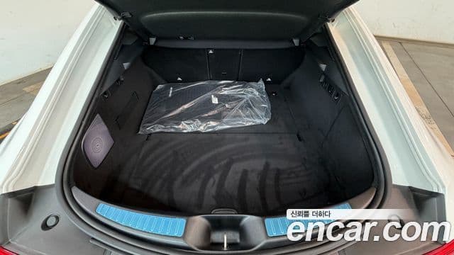 Mercedes-Benz AMG GT 2025 — Photo 15/20