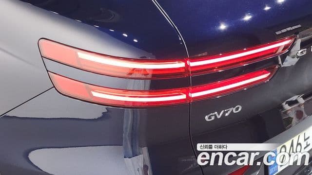Genesis GV70 2024 — Şəkil 24/35