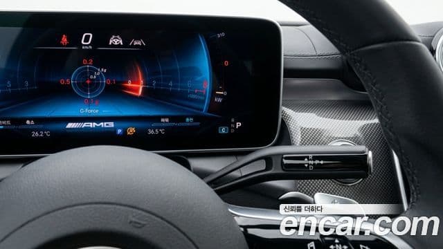 Mercedes-Benz GLC-Class 2025 — Photo 8/12