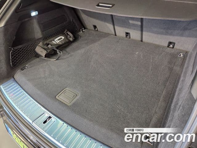 Porsche Cayenne 2025 — Photo 6/20