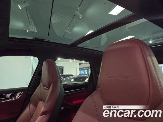 Porsche Cayenne 2025 — Photo 17/20