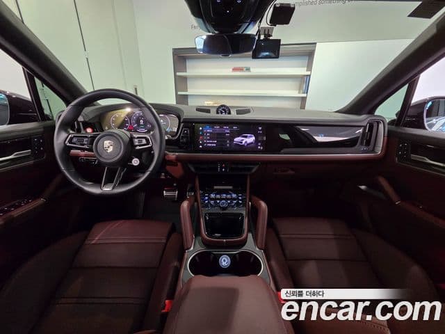 Porsche Cayenne 2025 — Photo 16/20
