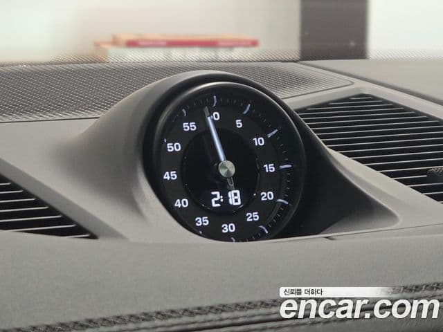 Porsche Cayenne 2025 — Photo 11/20