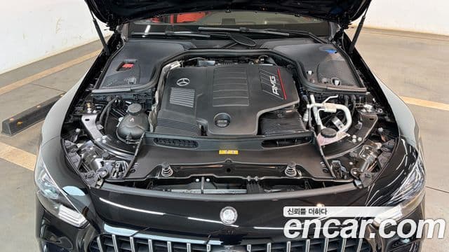 Mercedes-Benz AMG GT 2025 — Photo 11/20