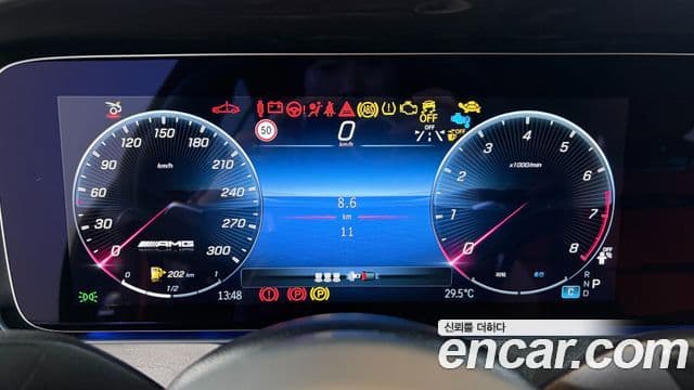 Mercedes-Benz AMG GT 2025 — Photo 13/20