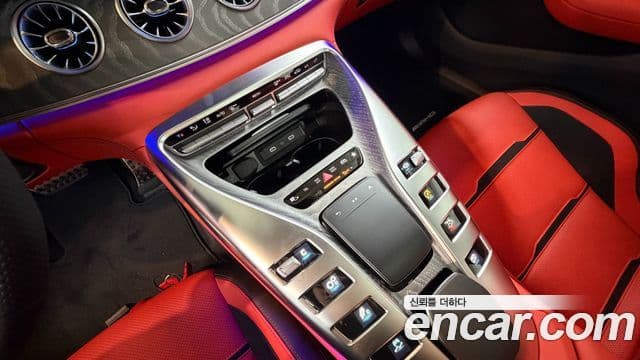 Mercedes-Benz AMG GT 2025 — Photo 17/20
