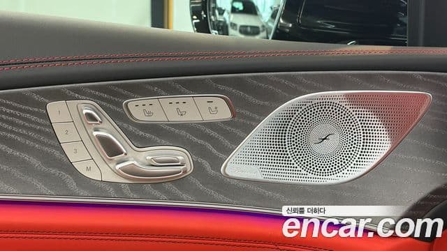 Mercedes-Benz AMG GT 2025 — Photo 15/20