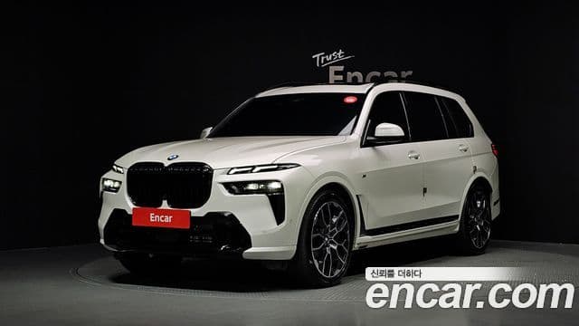 BMW X7 2025 — Photo 21/36