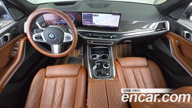 BMW X7 2025 — Photo 15/36