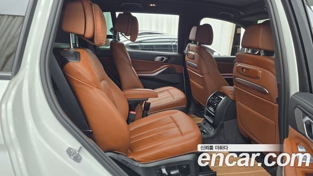 BMW X7 2025 — Photo 27/36