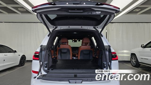 BMW X7 2025 — Photo 36/36
