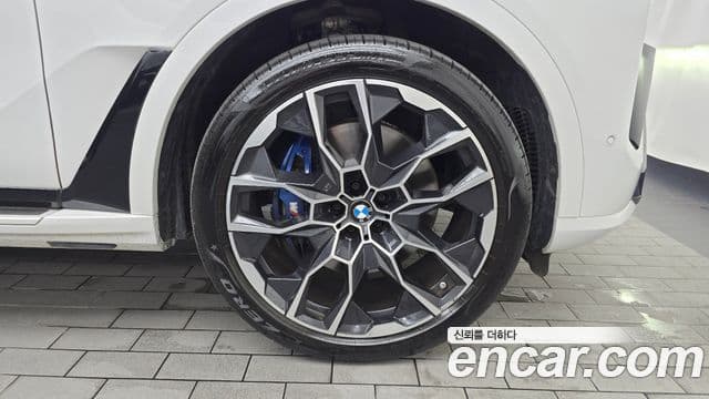 BMW X7 2025 — Photo 4/36