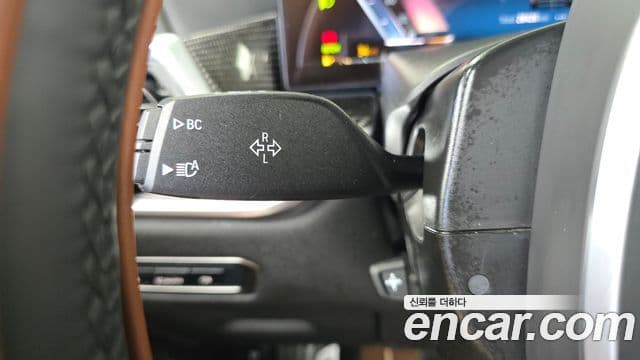 BMW X7 2025 — Photo 22/36