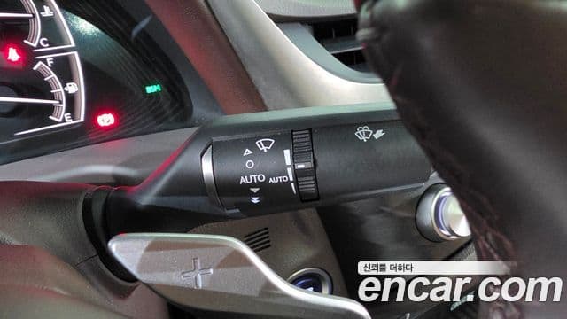 Lexus ES300h 2021 — Şəkil 14/41