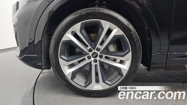 Audi Q8 2025 — ფოტო 6/38