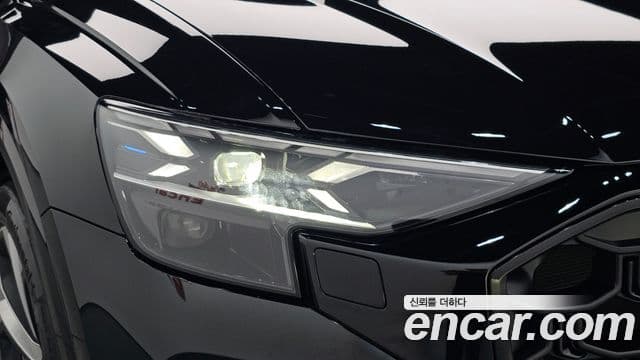 Audi Q8 2025 — ფოტო 28/38