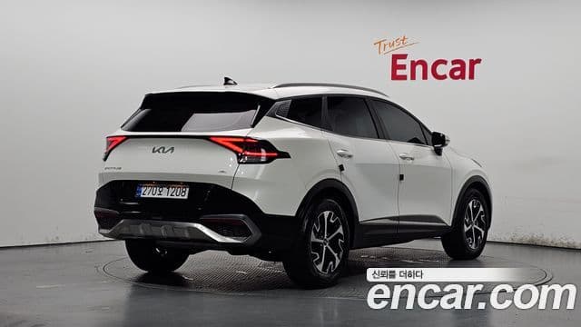 Kia Sportage 2022 — Фото 1/20