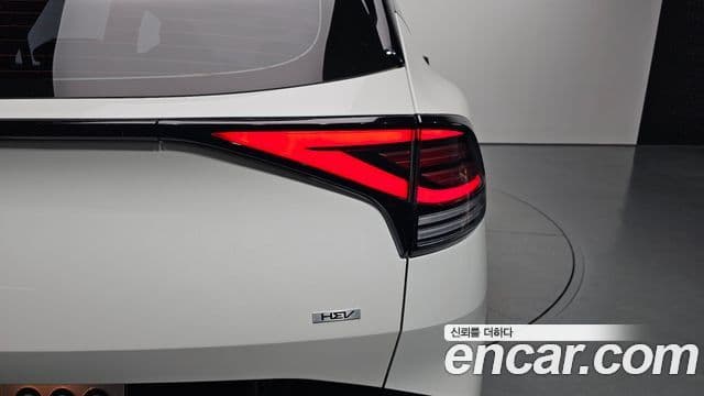 Kia Sportage 2022 — Photo 9/34