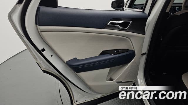 Kia Sportage 2022 — Photo 18/34