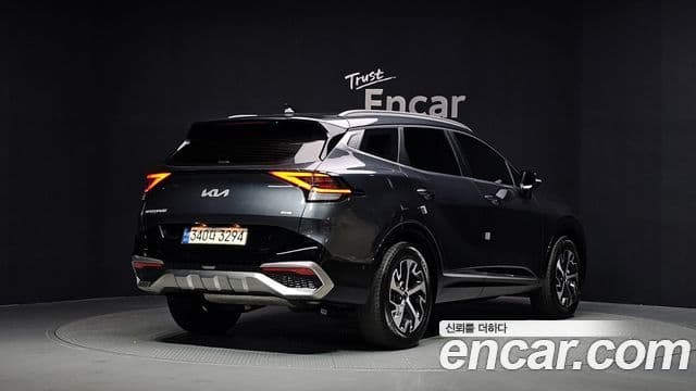 Kia Sportage 2023 — Фото 2/20