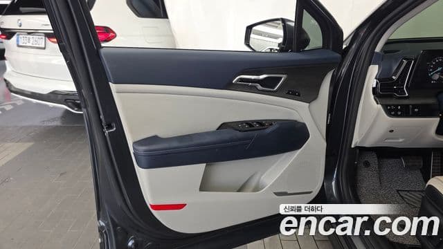 Kia Sportage 2023 — Photo 6/33