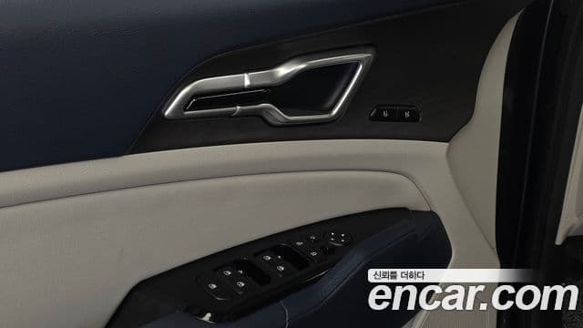Kia Sportage 2023 — Photo 1/33