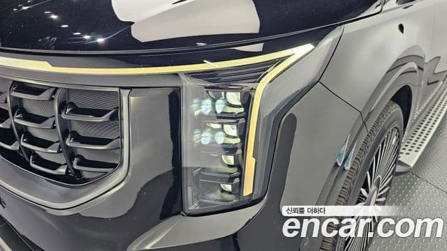 Kia Carnival 2024 — ფოტო 2/33