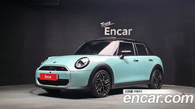 Mini Cooper S 2025 — Фото 1/20