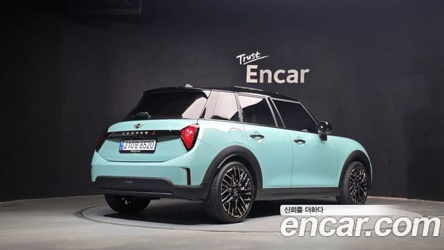 Mini Cooper S 2025 — Фото 2/20