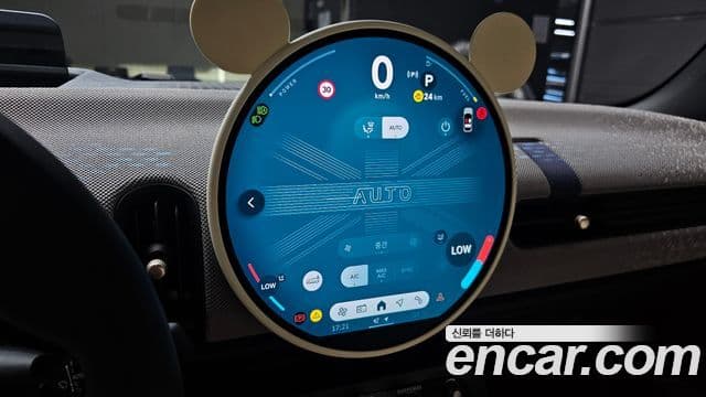Mini Cooper S 2025 — Фото 17/20